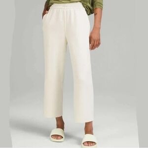 Lululemon Softstreme High-Rise Crop Straight Leg Pants, Size 6, Bone, 24" Inseam